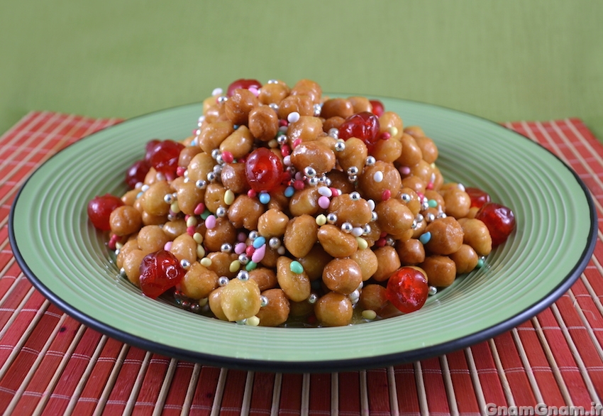 Struffoli Di Natale.Struffoli La Ricetta Di Gnam Gnam