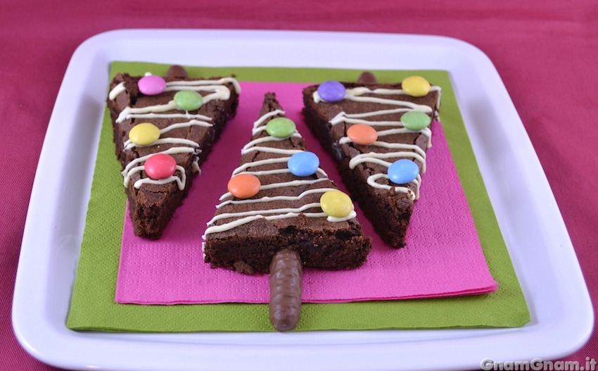 Ricette Dolci A Forma Di Albero Di Natale.Alberi Di Natale Brownies La Ricetta Di Gnam Gnam