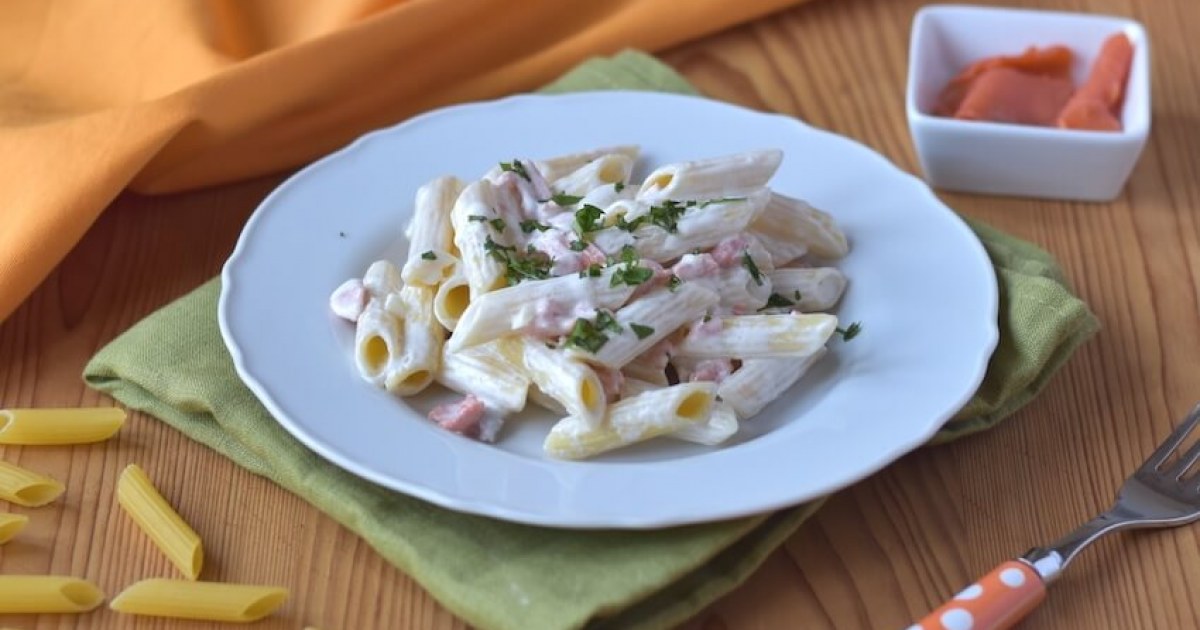Pasta al salmone - La ricetta di Gnam Gnam