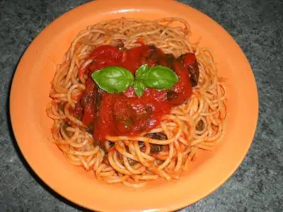 Spaghetti con peperoncini verdi