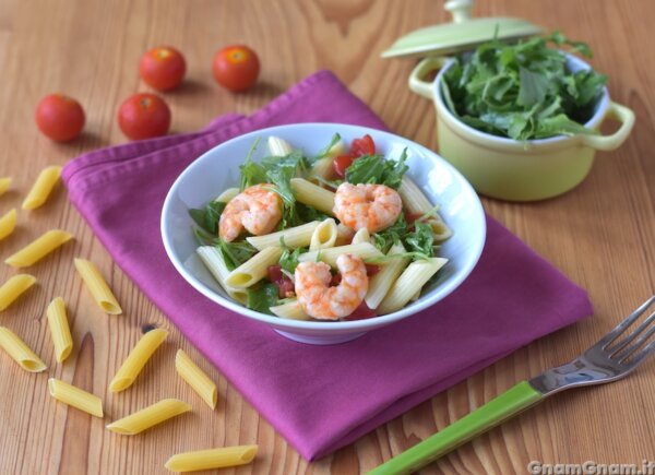 Pasta fredda gamberi pomodori e rucola