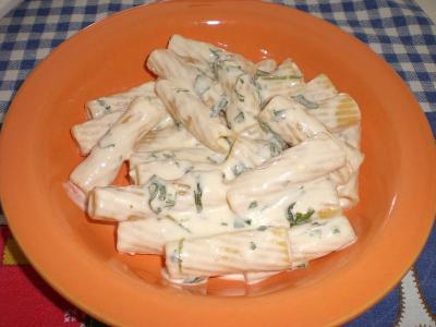 Pasta con stracchino e rucola