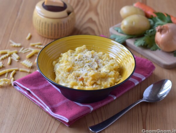 Pasta e patate con la provola