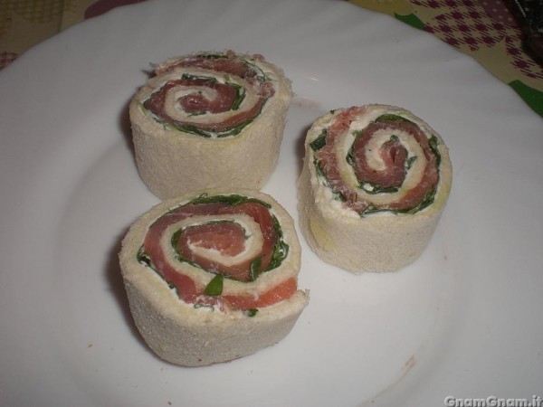 Rotolini di salmone