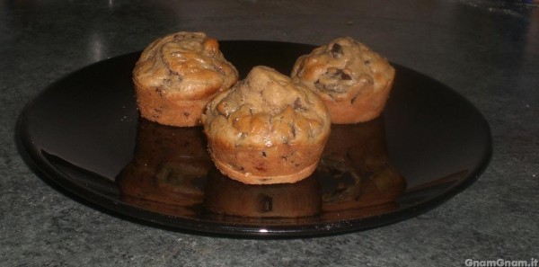 Muffin salati con funghi e salsicce