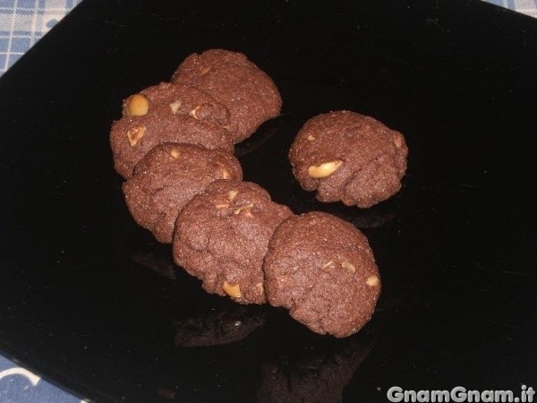 Biscotti cacao e nocciole