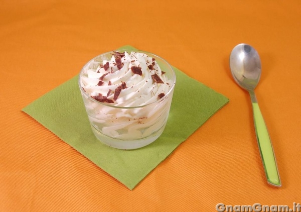 Mousse al cioccolato bianco e yogurt