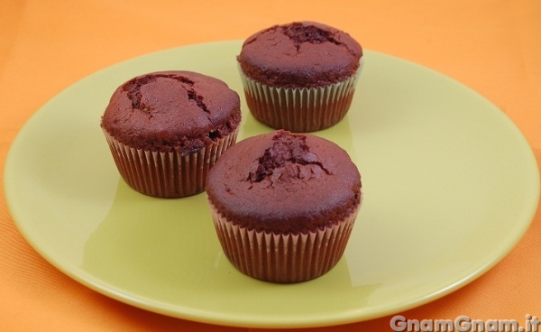 Muffin con gocce di cioccolato bianco