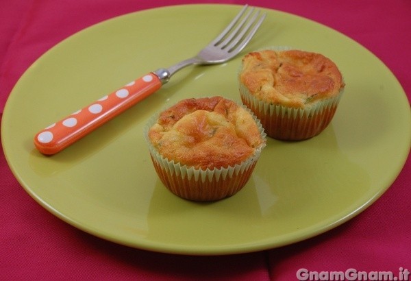 Muffin salati allo yogurt e zucchine