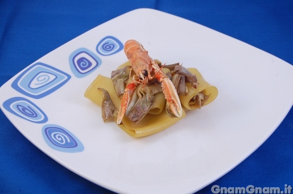 Paccheri con scampi e carciofi Foto finale