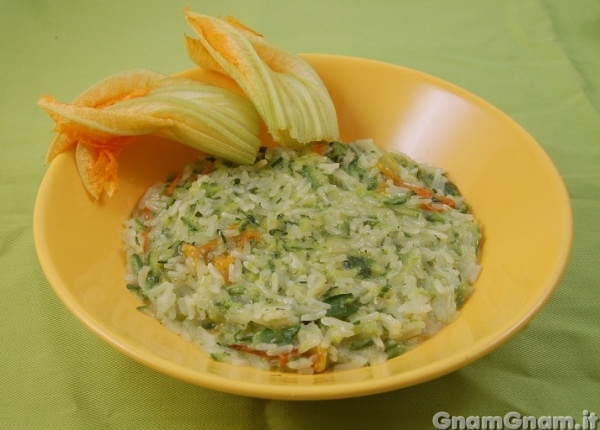 Risotto alle zucchine e fiori di zucca