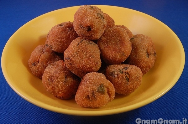 Polpette con peperoncini verdi
