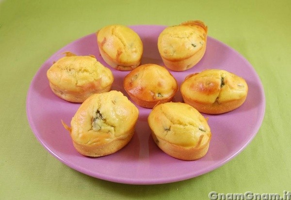 Muffin salati zucchine e zafferano