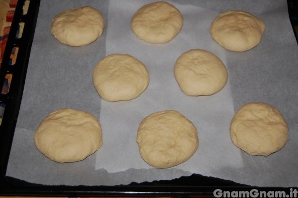 Panini per hamburger - La ricetta di Gnam Gnam