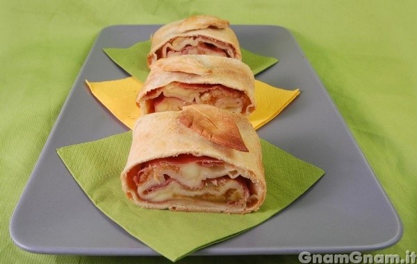 Strudel salato prosciutto e fichi