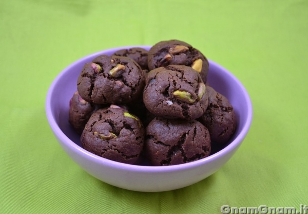 Biscotti al cioccolato e pistacchi