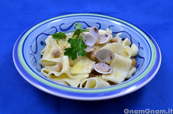 Pasta e ceci con i lupini