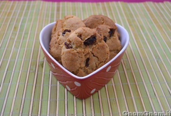 Cookies nocciole e uvetta