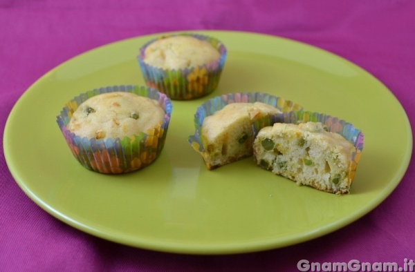 Muffin salati senza uova e latte