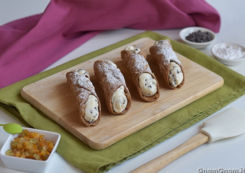 Cannoli siciliani - La ricetta di Gnam Gnam