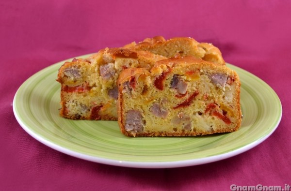 Plumcake peperoni e salsicce