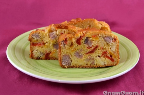 Plumcake peperoni e salsicce Foto finale