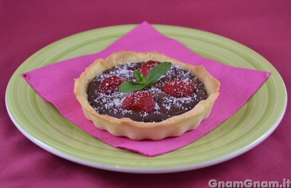 Crostatine cioccolato e fragole