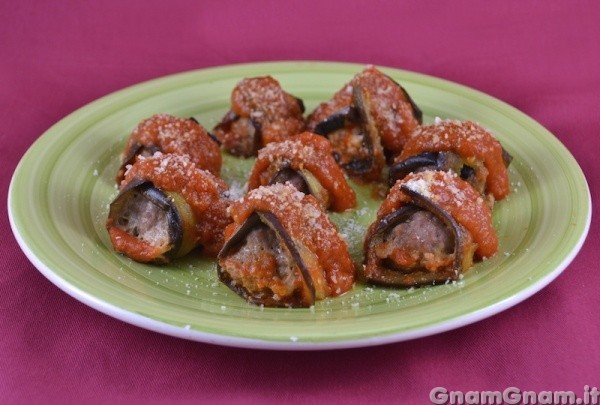 Involtini di melanzane e carne