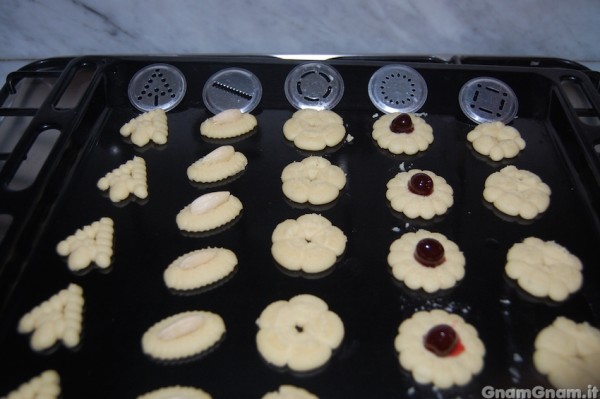 8 biscotti con sparabiscotti