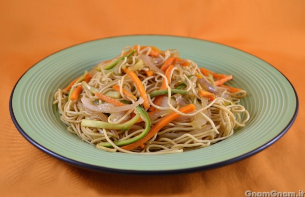 Spaghetti cinesi alla piastra