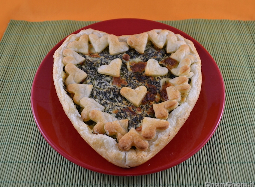 Torta salata a forma di cuore