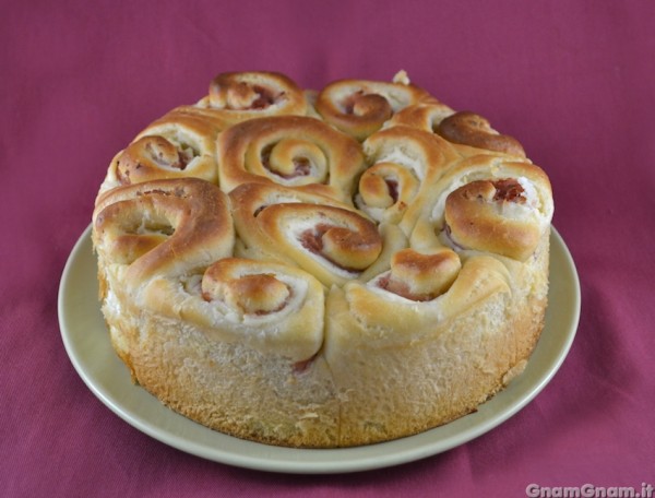 Torta delle rose salata