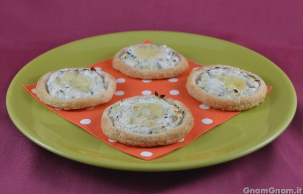 Sfogliatine con zucchine e ricotta