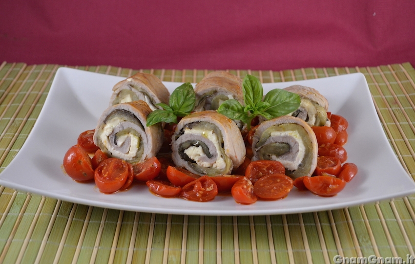 Involtini di carne con melanzane e feta