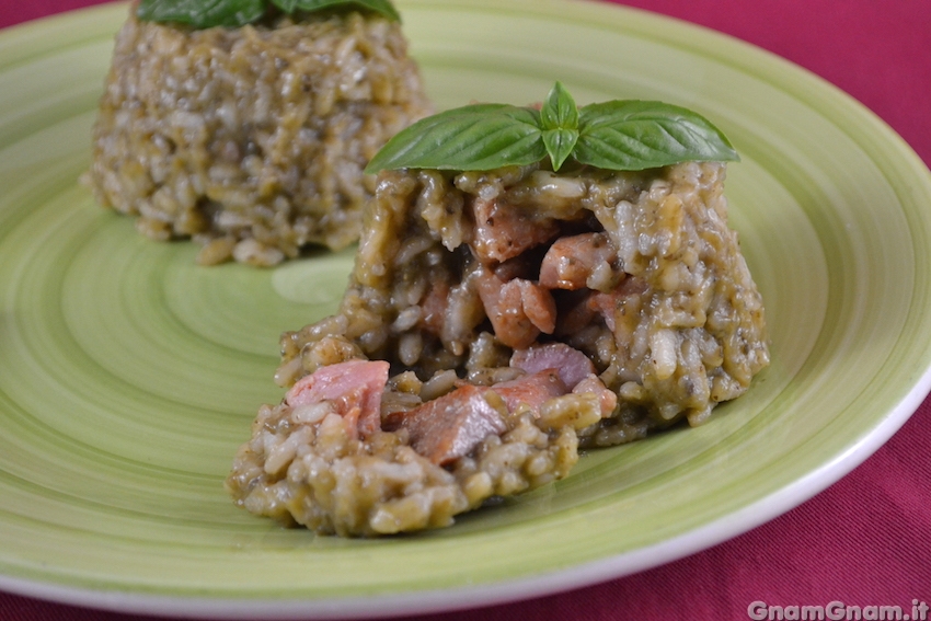 Tortini di riso con melanzane e tonno Foto finale