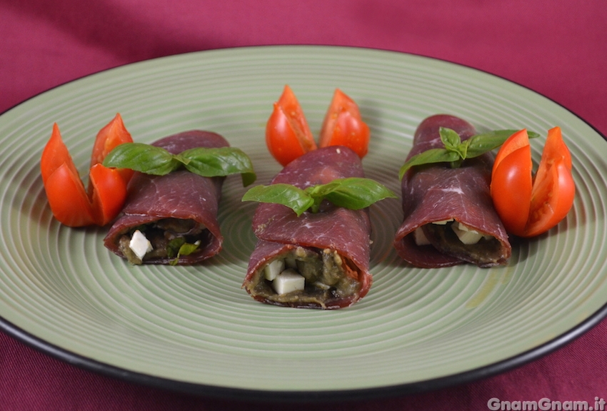 Involtini di bresaola e melanzane