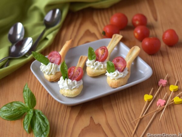 Cucchiaini di pasta sfoglia