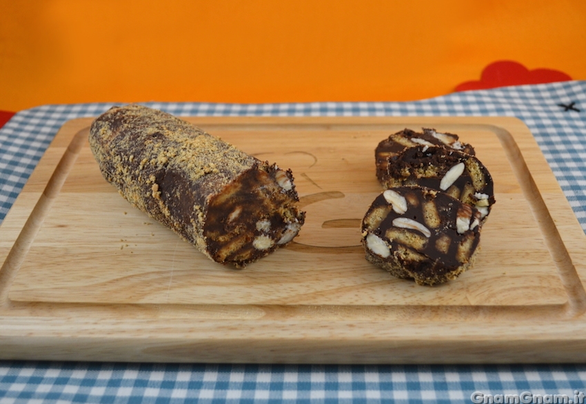 Salame di cioccolato senza uova Foto finale