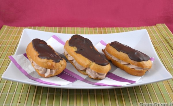 Eclair al cioccolato