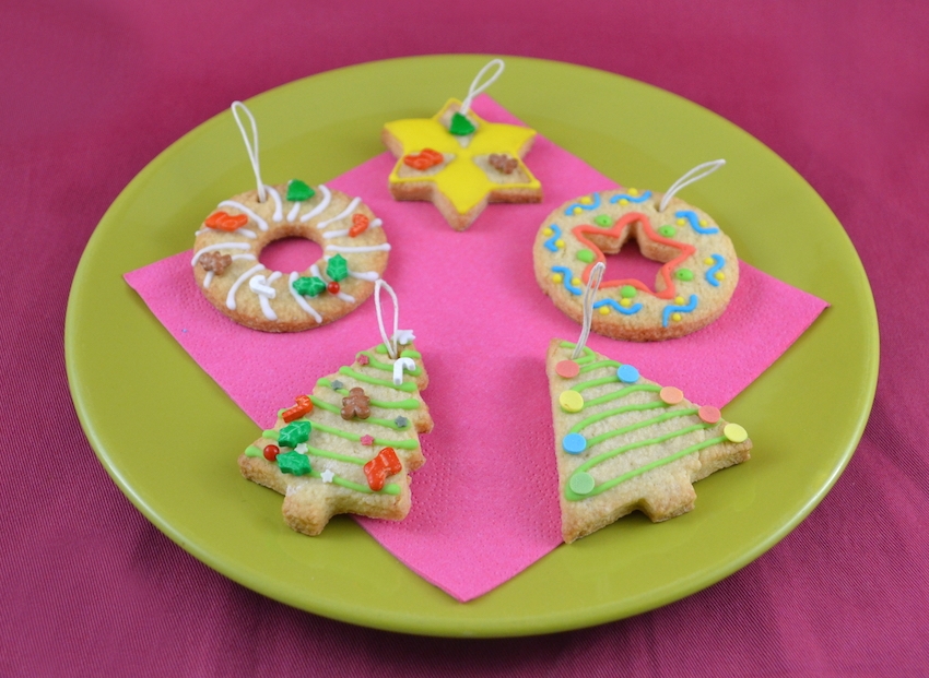 Biscotti Per Albero Di Natale Quanto Durano.Biscotti Da Appendere All Albero La Ricetta Di Gnam Gnam