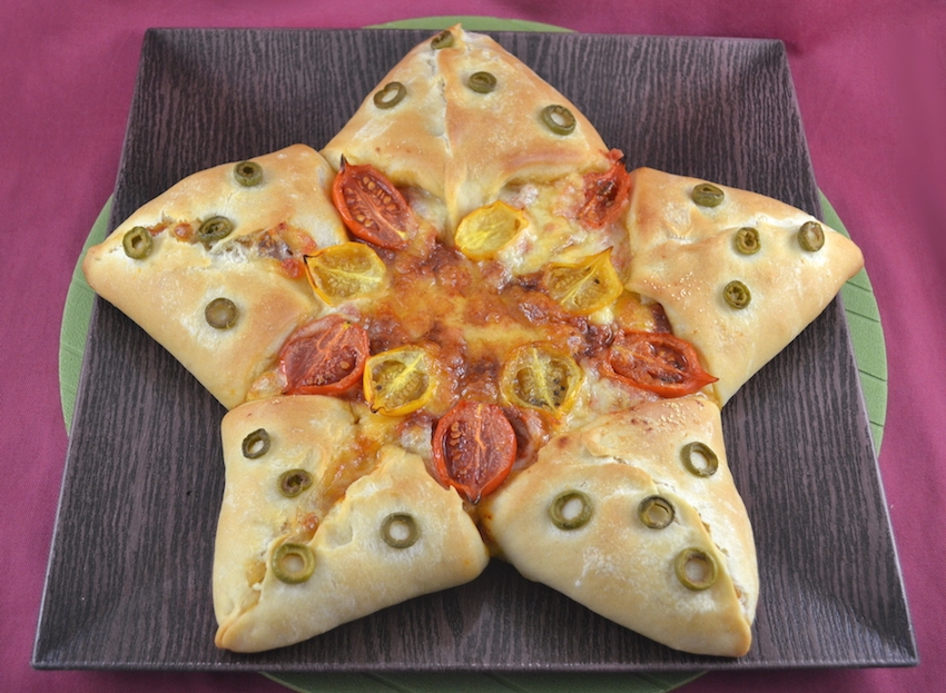 Pane A Forma Di Stella Di Natale.Pizza A Stella La Ricetta Di Gnam Gnam