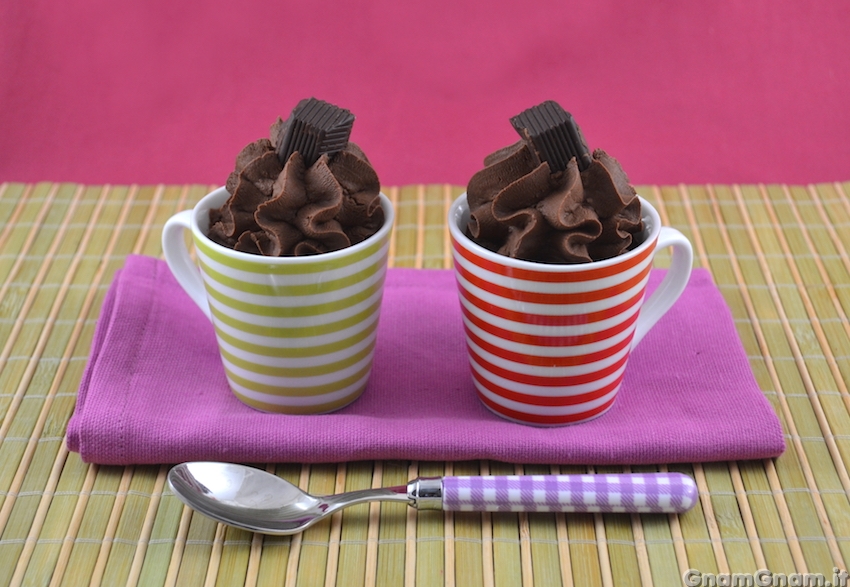 Mousse al cioccolato magica