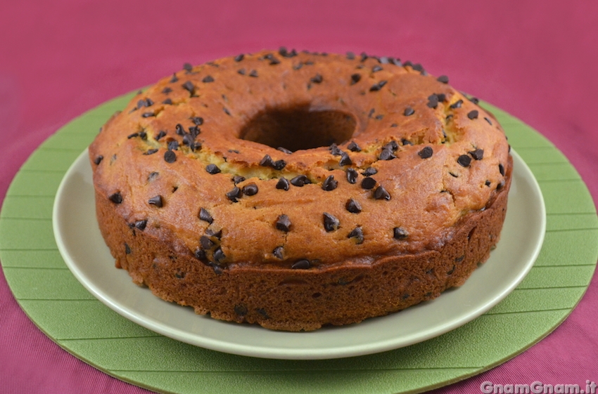 Ciambella con gocce di cioccolato