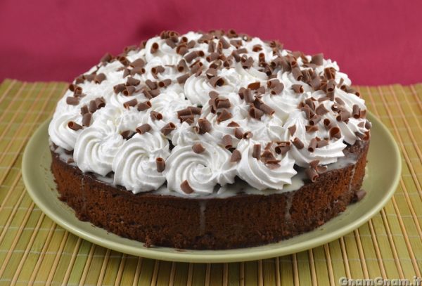 Torta al cioccolato bianco nascosto