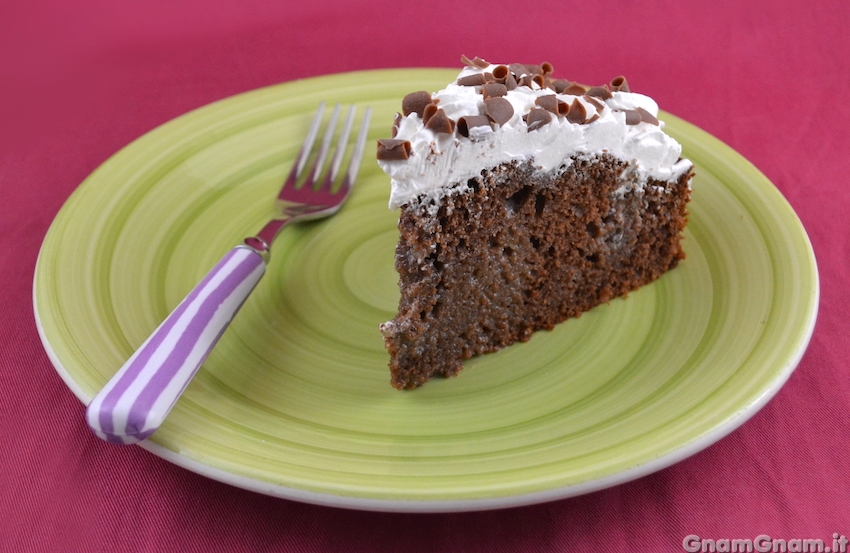 Torta al cioccolato bianco nascosto Foto finale