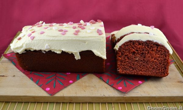 Red velvet plumcake