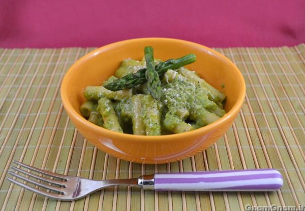 Pasta con asparagi