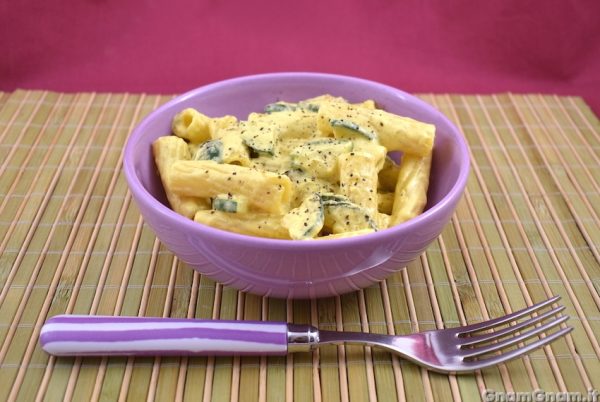 Pasta zucchine e zafferano