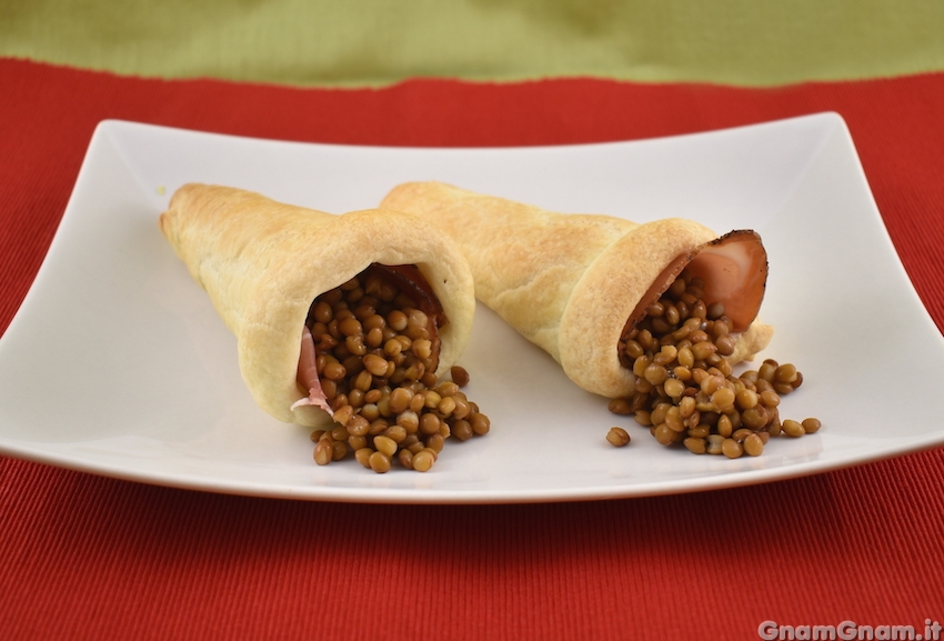 Cornucopie di sfoglia con lenticchie