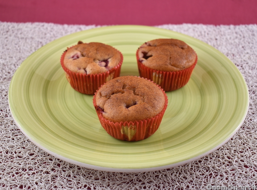 Muffin fragole e banane senza uova